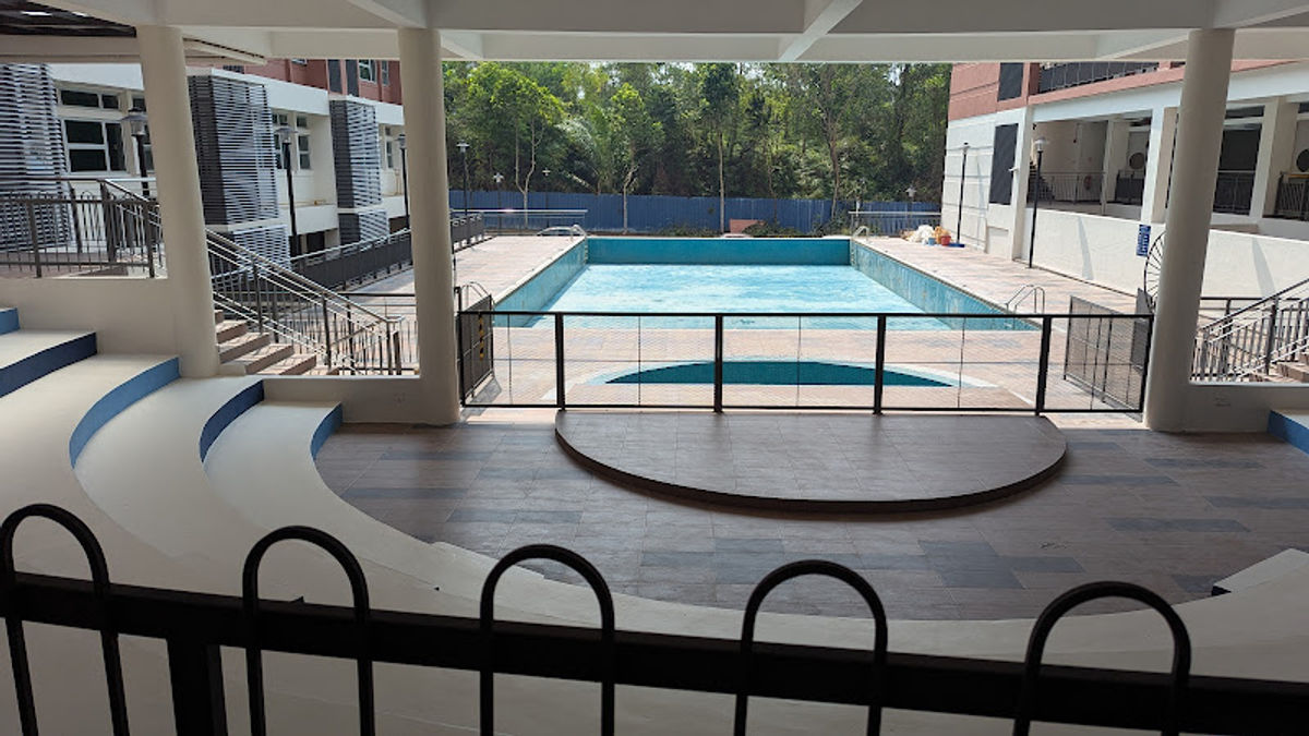 Reigate Grammar School KL - Photo 2