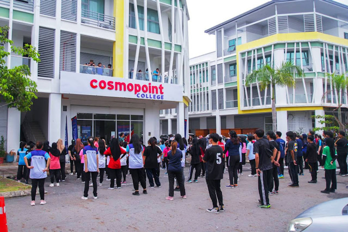 Cosmopoint College Kota Kinabalu - Photo 1