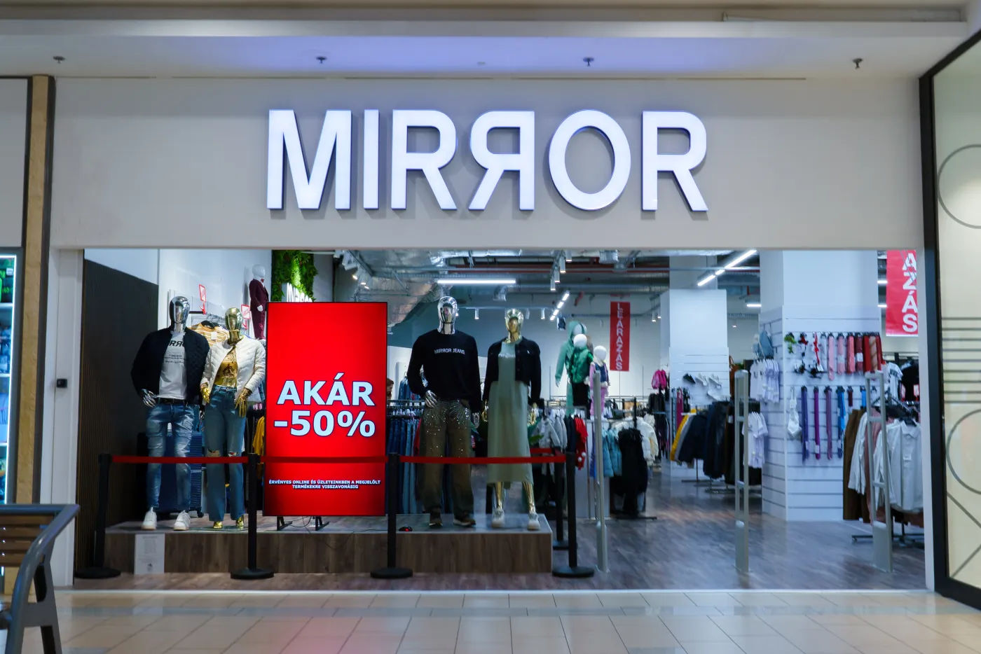 Mirror Fashion üzlet