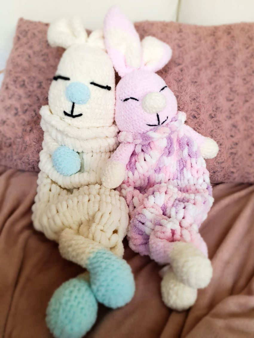 Minkštas zuikis - pižaminė, 70 cm, baltas, rožinis žaislai | minkšti | minkštas zuikis - pižaminė, 70 cm, balta
