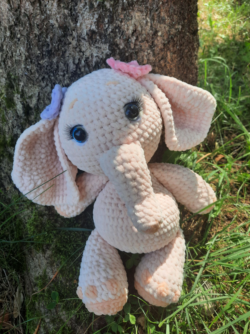 Drambliukas 'rubby', 25cm ilgio. spalva violetinė, su kaspinėliais žaislai | minkšti | drambliukas 'rubby', 25cm ilgio. spalva