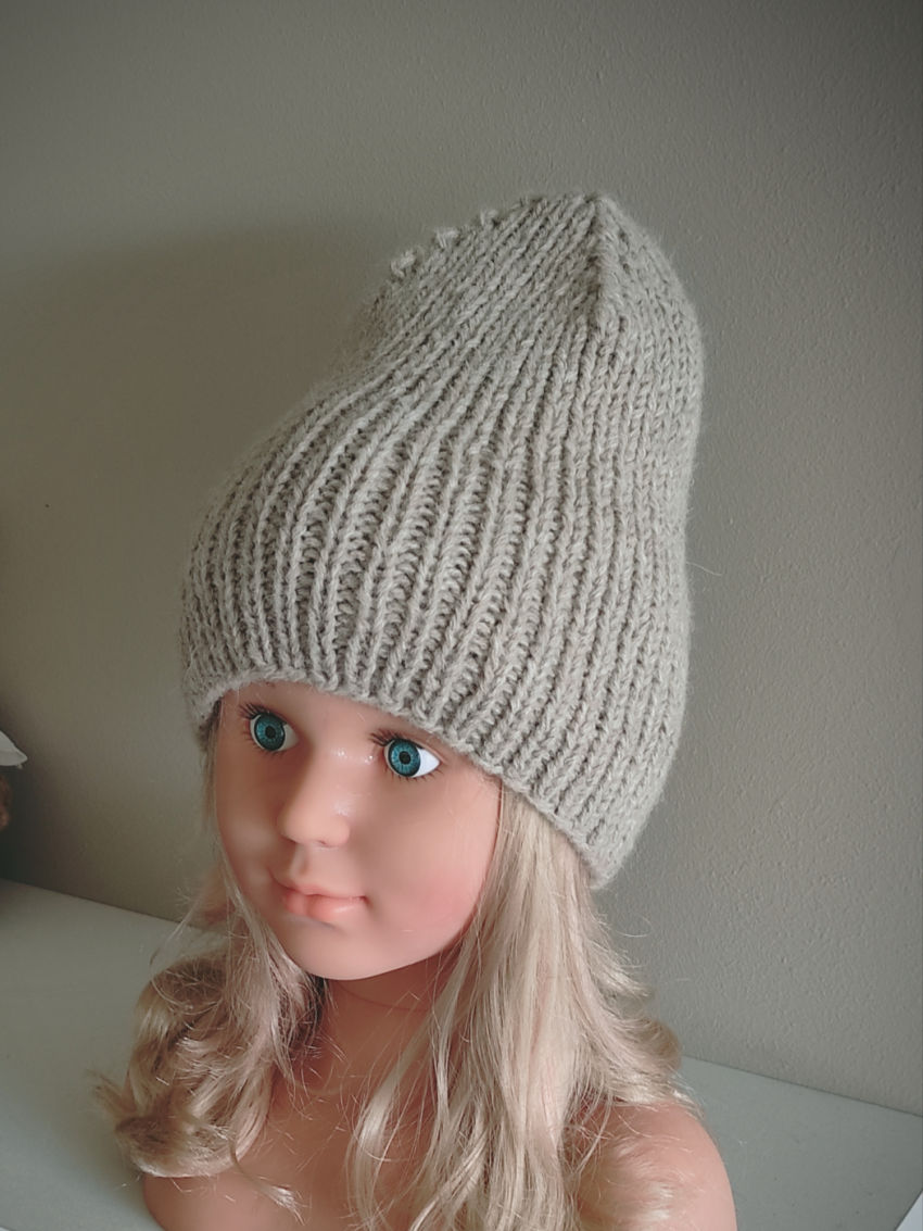 Kepurė šilta iš alpakos vilnos 50-56 cm galvos apimčiai. spalva rusvai pilkšva apranga | Kepurės | kepurė šilta iš alpakos vilnos 50-56 cm