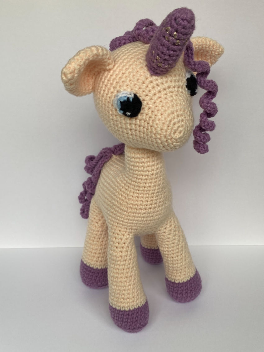 žaislai | minkšti | vienargis ponis vaikučiams 28cm. spalva