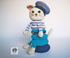 Nerta lavinamoji piramidė „katinėlis jūris“  23 cm aukščio