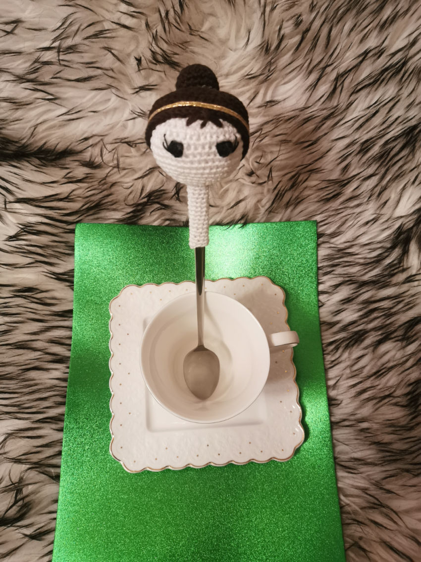 Dekoruotas šaukštelis, lėlytė. šaukštelio ilgis apie 20 cm. dekoracijos | vaiko kambarys | dekoruotas šaukštelis, lėlytė. šaukšteli