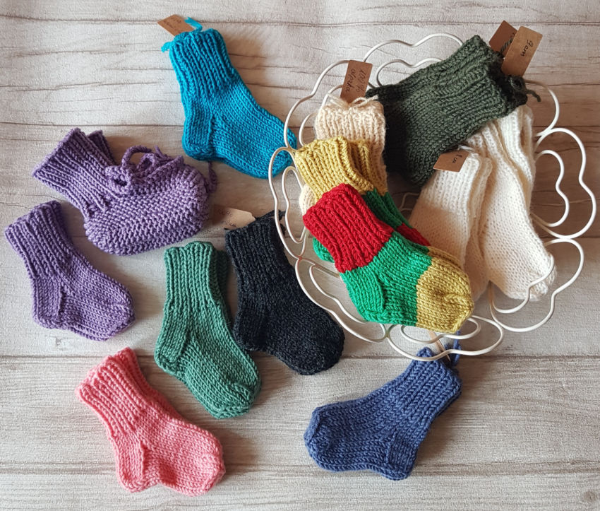 Rankų darbo kojinaitės naujagimiams. 100% merino vilna. 9 cm. avalynė | kojinės | rankų darbo kojinaitės naujagimiams. 100