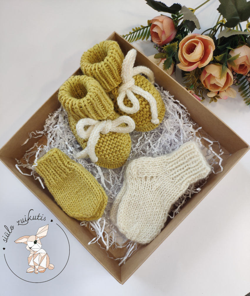 Merino vilnos komplektas ir vilnonės kojinės iki 9 cm pėdutei ( 0-3 mėn) avalynė | tapukai | merino vilnos komplektas ir vilnonės koj