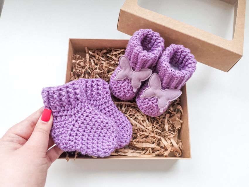 Tapukų ir kojinyčių rinkinys naujagimiui; 0-3 mėn. 9cm avalynė | tapukai | tapukų ir kojinyčių rinkinys naujagimiui