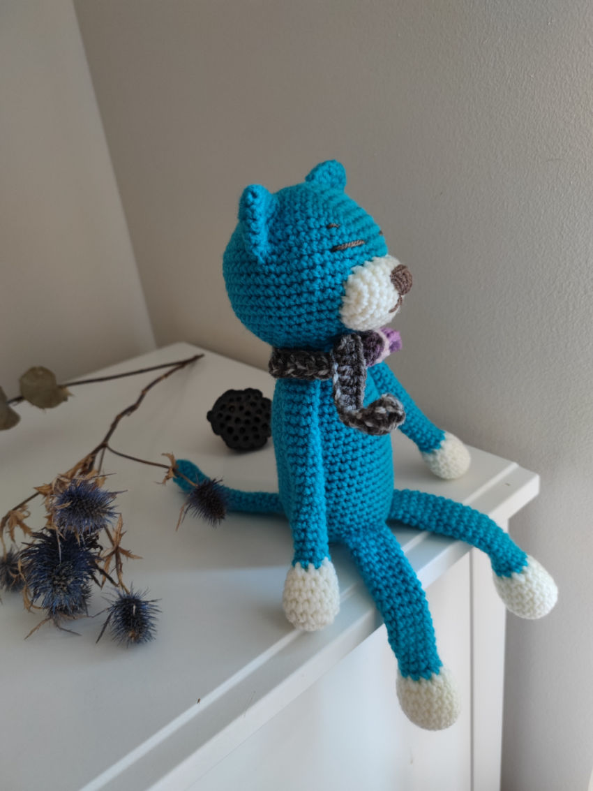 Nertas žaislas "amineko cat", mėlynas žaislai | minkšti | nertas žaislas "amineko cat", mėlynas