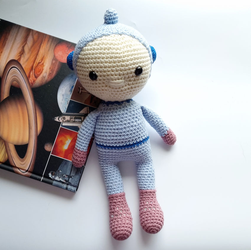Nertas žaislas astronautas žaislai | minkšti | nertas žaislas astronautas