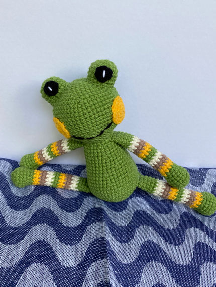 žaislai | minkšti | Varlytė keliauninkė 22cm ūgio