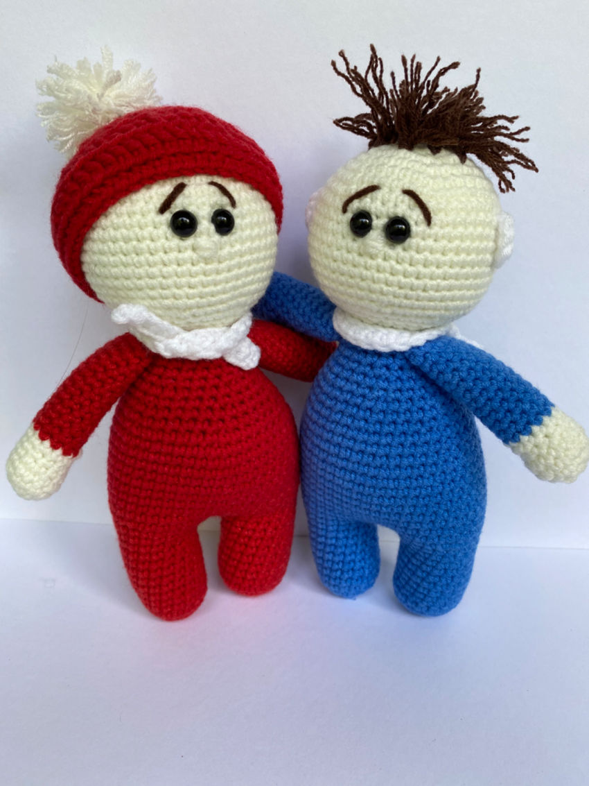 žaislai | lėlės | raudonas ir mėlynas žmogeliukas