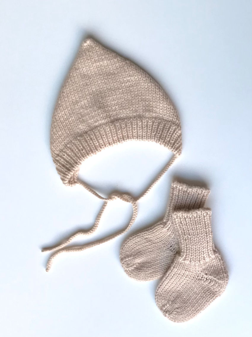 Megztas merino vilnos komplektukas mažyliui nuo gimimo, spalva vanilė. apranga | Komplektukai | megztas merino vilnos komplektukas mažyl