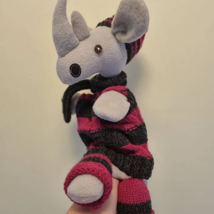 Pirštininė lėlė raganosis feliksas, užsideda ant rankos. 30-35cm. žaislai | lavinamieji | pirštininė lėlė raganosis feliksas, užsi