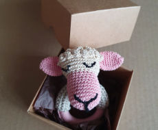 Rožinė avytė - autorinis barškutis-kramtukas kūdikiui