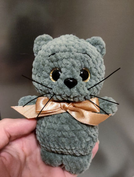 žaislai | minkšti | Rankų darbo nerti katinėliai14 cm dydžio