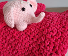 Nertas žaislas rožinis drambliukas