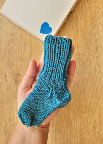 kojinaitės naujagimiui 100 merino vilna 9cm pėdutė dovanų dėžutėje avalynė | kojinės | kojinaitės naujagimiui 100 merino vilna