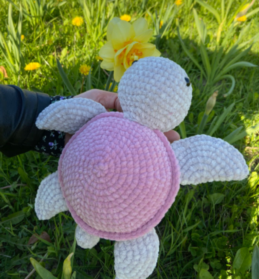 Didelis nertas pliušinis vėžlys amigurumi ilgis 27cm spalva smėlio rausva žaislai | minkšti | didelis nertas pliušinis vėžlys amigurum