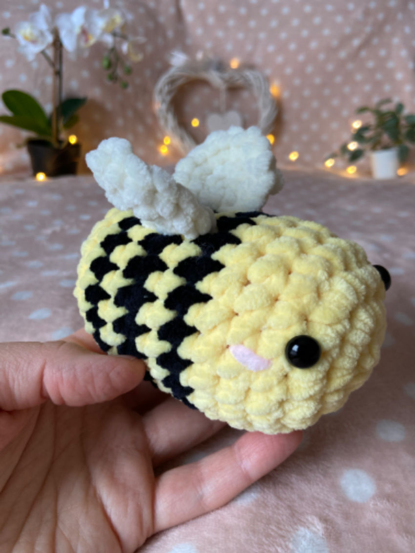 Minkšta bitė kamanė 12 cm ilgio spalva geltona juoda žaislai | minkšti | minkšta bitė kamanė 12 cm ilgio spalva g