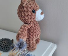 Nertas žaislas meškiukas 19 cm ilgio spalva ruda