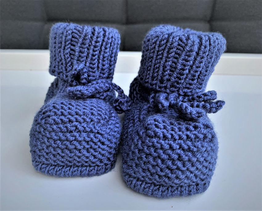 Tapukai kūdikiui merino vilnos megzti rankomis spalva indigo avalynė | tapukai | tapukai kūdikiui merino vilnos megzti ra