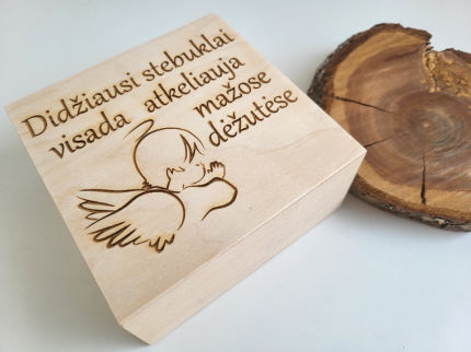 dekoracijos | pranešimai | Medinė pranešimų dėžutė apie atkeliaujan