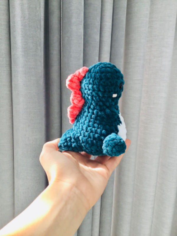 [kopijuota prekė] - pliušinis žaisliukas  dinozauriukas’’ 18cm aukščio
