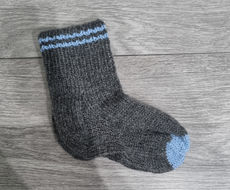 Rankų darbo megztos kojinės 26 dydis