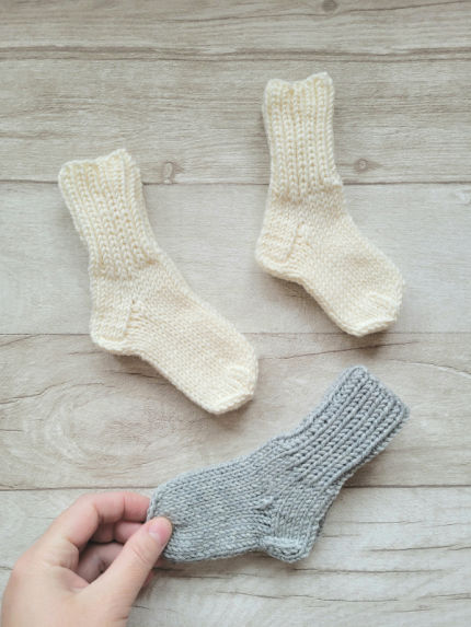 kojinaičių komplektas 3 poros 9 cm ir 10 cm pirmosios kojinaitės kūdikiui avalynė | kojinės | kojinaičių komplektas 3 poros 9 cm ir 1