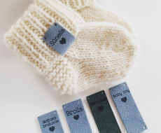 Vilnonės kojinytės 0-3 mėn su pasirinktu užrašu 
