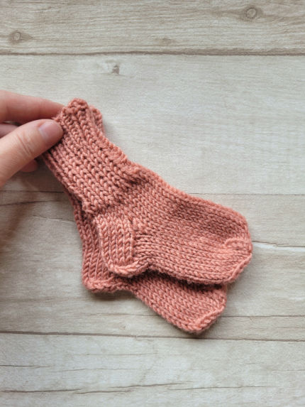 avalynė | kojinės |  kojinaitės naujagimiui 100 merino vilna