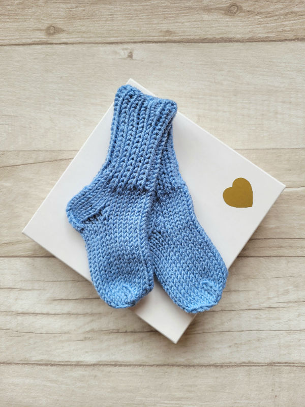 kojinaitės naujagimiui 100 merino vilna 9cm pėdutė pirmosios kojinaitės