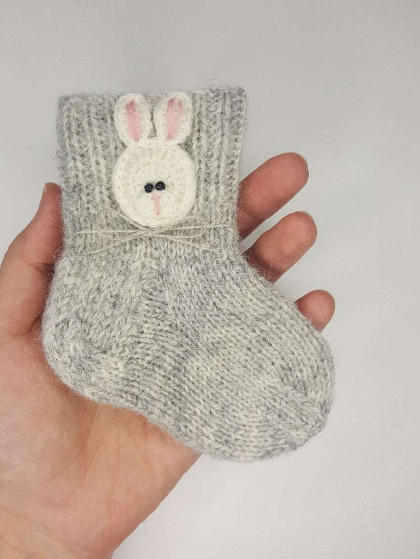 avalynė | kojinės | šiurkščios vilnos kojinytės naujagimiui 
