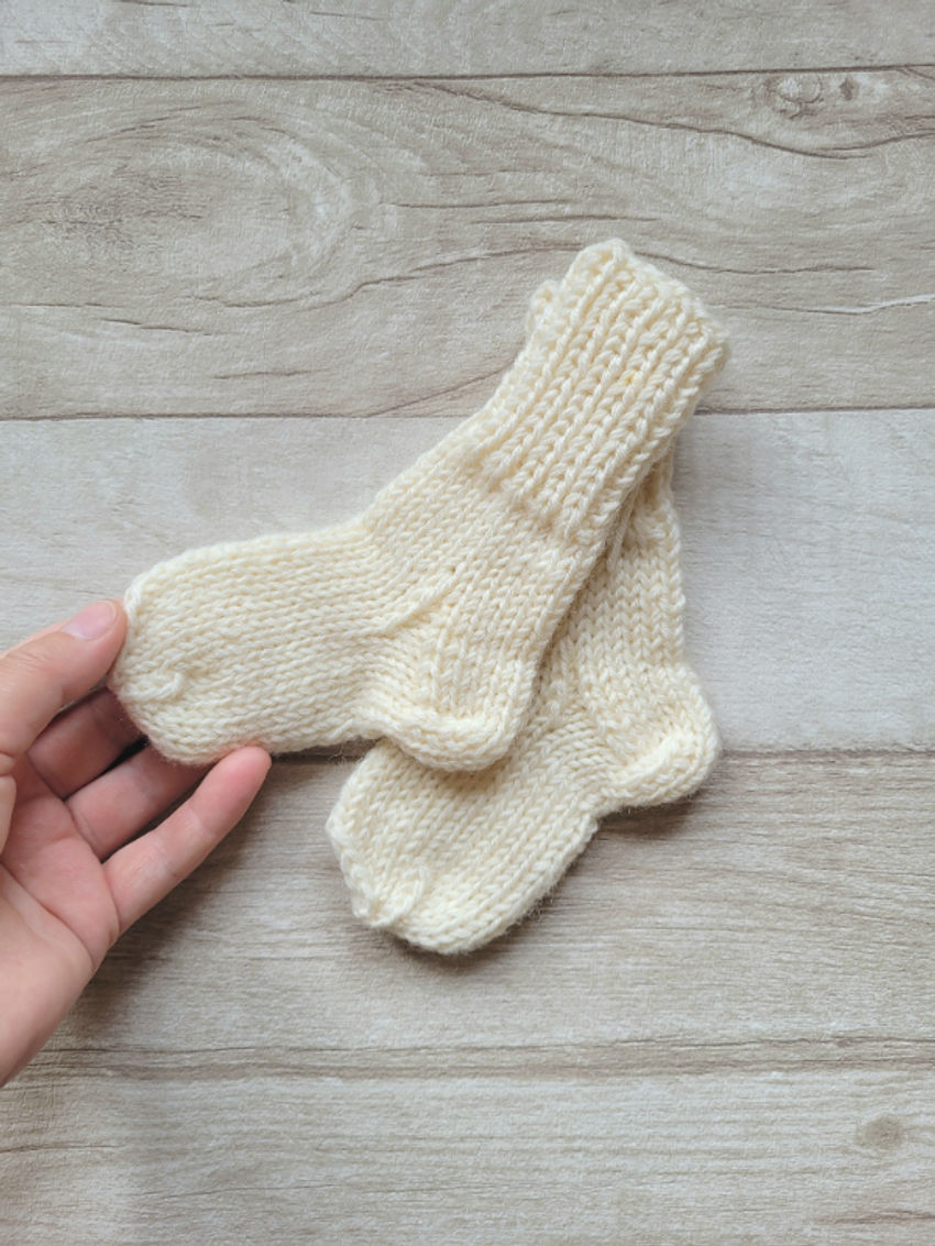 avalynė | kojinės | vilnos kojinaitės 10 cm  pirmosios kojin