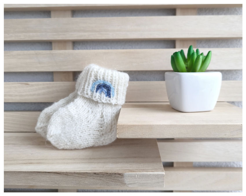 avalynė | kojinės | merino ir alpakos  vilnos siūlais megzto