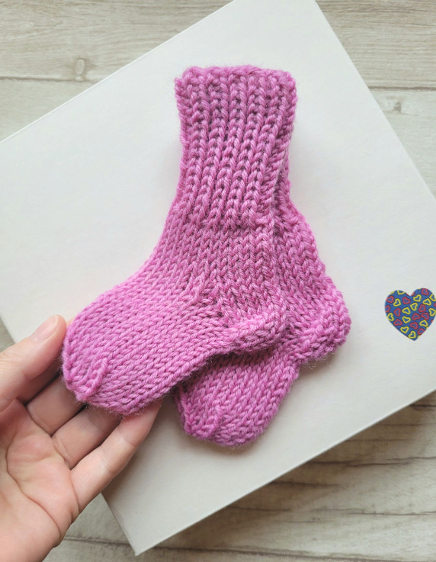Vilnos kojinaitės 9 cm pirmosios kojinaitės dovana naujagimiui avalynė | kojinės | vilnos kojinaitės 9 cm pirmosios kojina