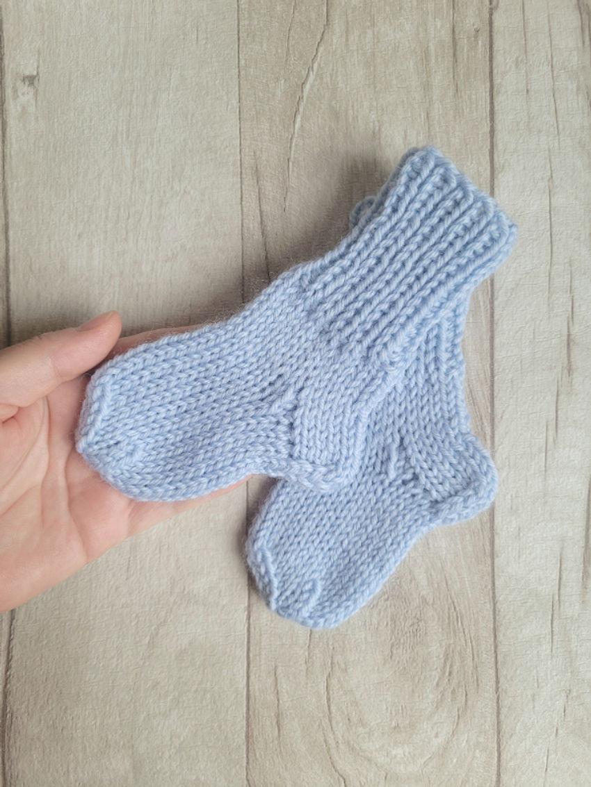 Vilnos kojinaitės 9 cm pirmosios kojinaitės dovana naujagimiui avalynė | kojinės | vilnos kojinaitės 9 cm pirmosios kojina