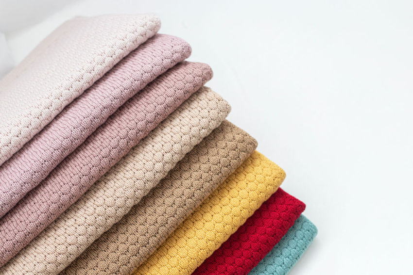 Įvairių spalvų merino vilnelės pledukai dydis 80 x 100 cm Dovanos | naujagimiams | įvairių spalvų merino vilnelės pledukai
