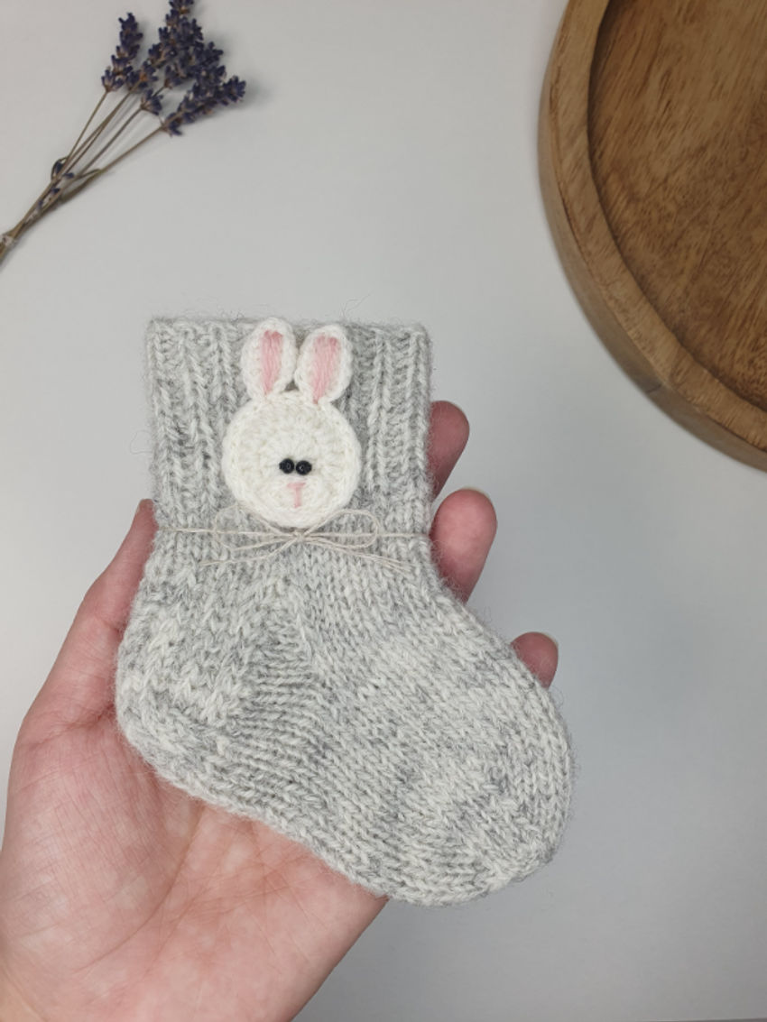 Šiurkščios vilnos kojinytės naujagimiui pėdutės ilgis 9cm avalynė | kojinės | šiurkščios vilnos kojinytės naujagimiui