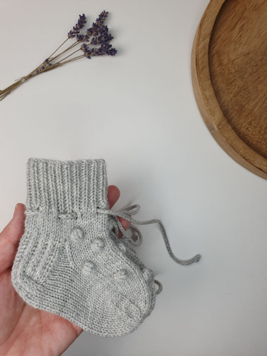 Merino vilnos kojinytės su raištukais pėdutės ilgis 10cm avalynė | kojinės | merino vilnos kojinytės su raištukais pė