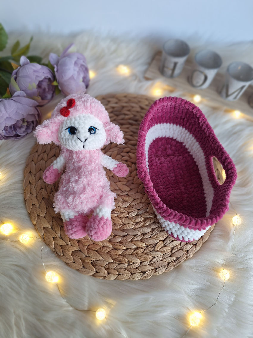 Rankų darbo pliušinis žaislas - avytė su lopšiu apie 22 cm žaislai | minkšti | rankų darbo pliušinis žaislas - avytė su
