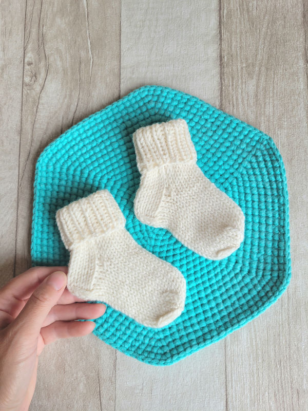 Merino vilnos kojinaitės 9 cm pirmosios kojinaitės dovana naujagimiui