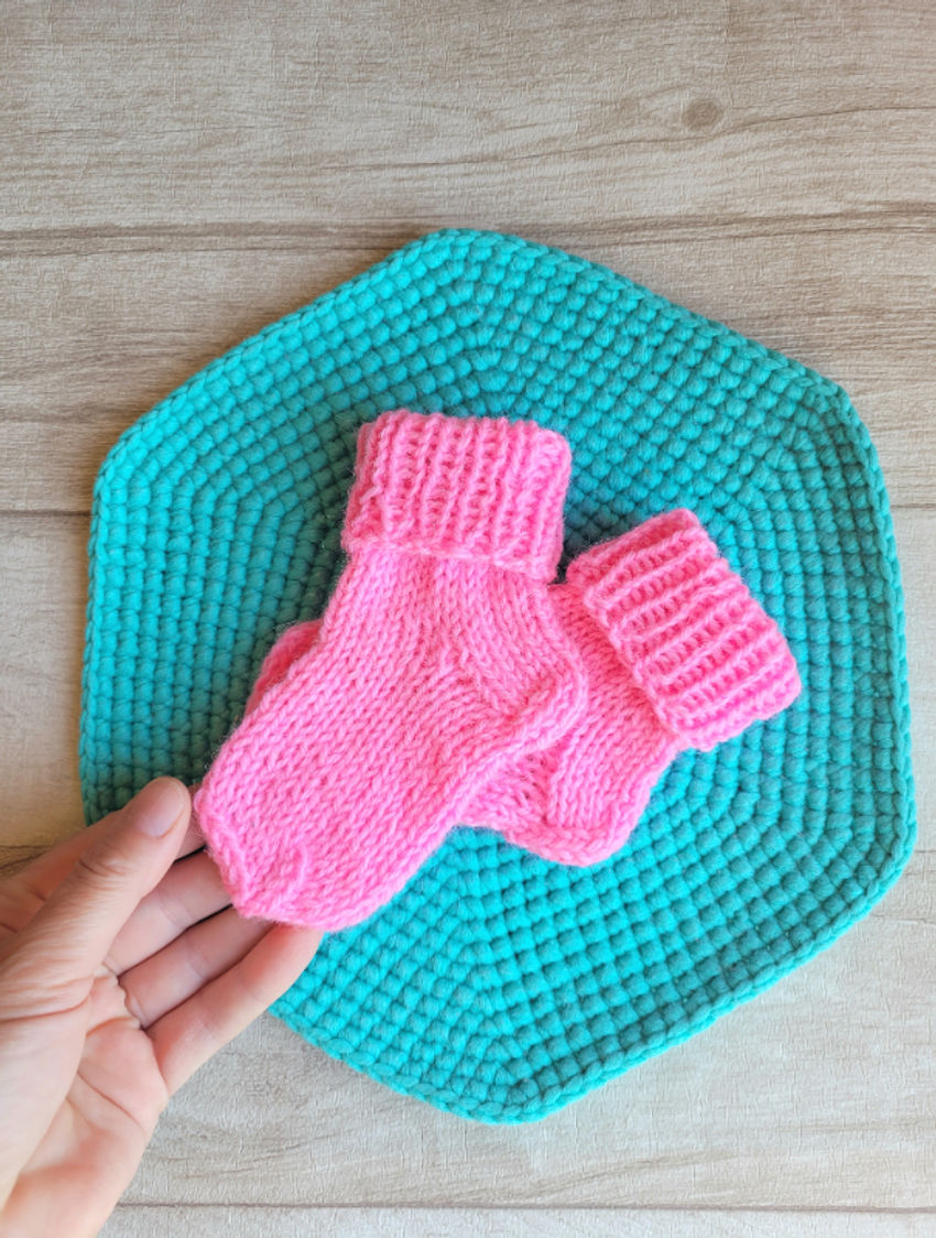 Vilnos kojinaitės 10 cm pirmosios kojinaitės dovana naujagimiui avalynė | kojinės | vilnos kojinaitės 10 cm pirmosios kojin