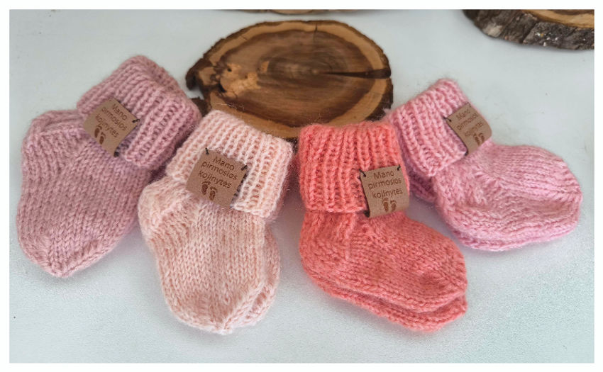 Merino ir alpakos vilnos siūlais megztos su įvairiais odiniais užrašais avalynė | kojinės | merino ir alpakos vilnos siūlais megzto