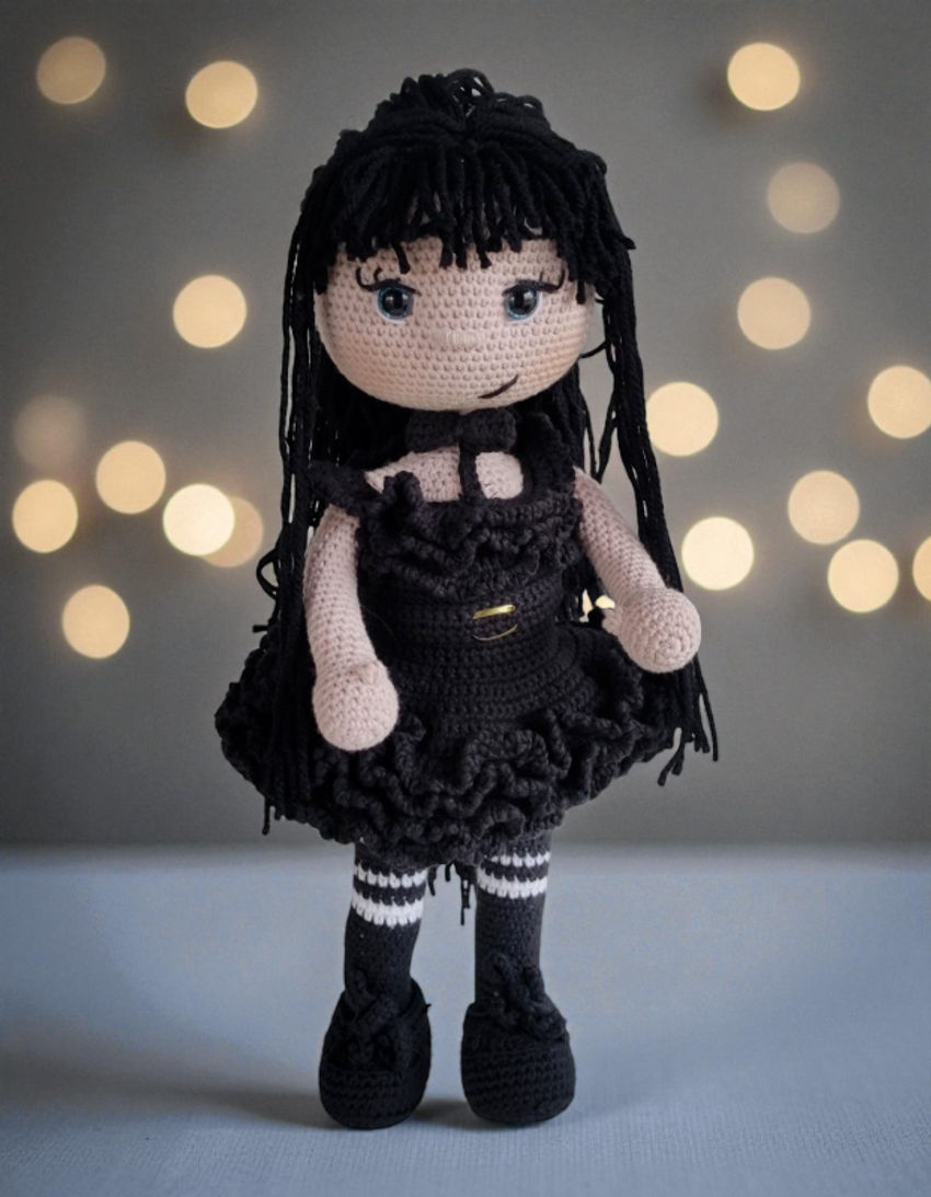 Nerta lėlytė trečiadienė adams wednesday addams 43 cm ūgio žaislai | lėlės | nerta lėlytė trečiadienė adams wednesda