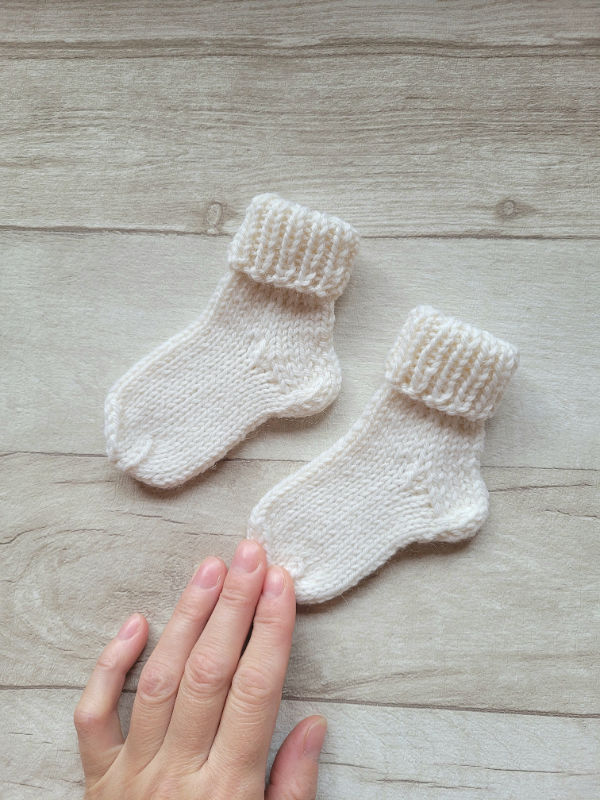 Vilnos ir alpakos vilnos kojinaitės nuo 0 iki 3 mėnesių  dovana kūdikiui