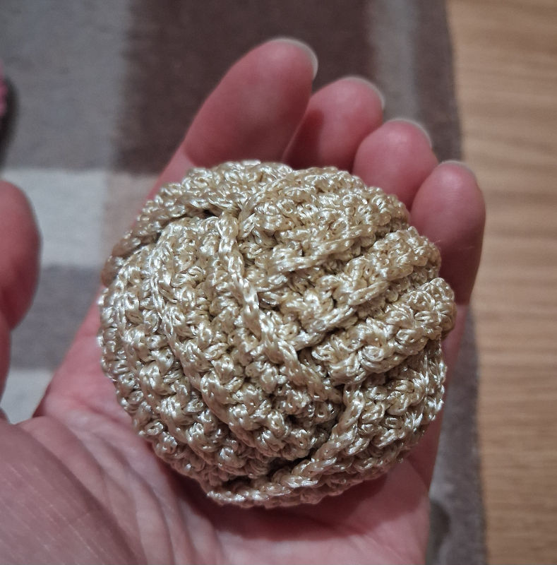 Kamuoliukas žaisliukas arba raktų pakabukas  kuprinės palydovas