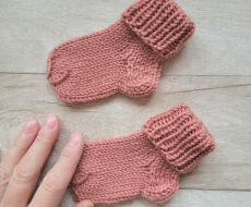  kojinaitės naujagimiui 100 merino vilna 9cm pėdutė pirmosios kojinaitės