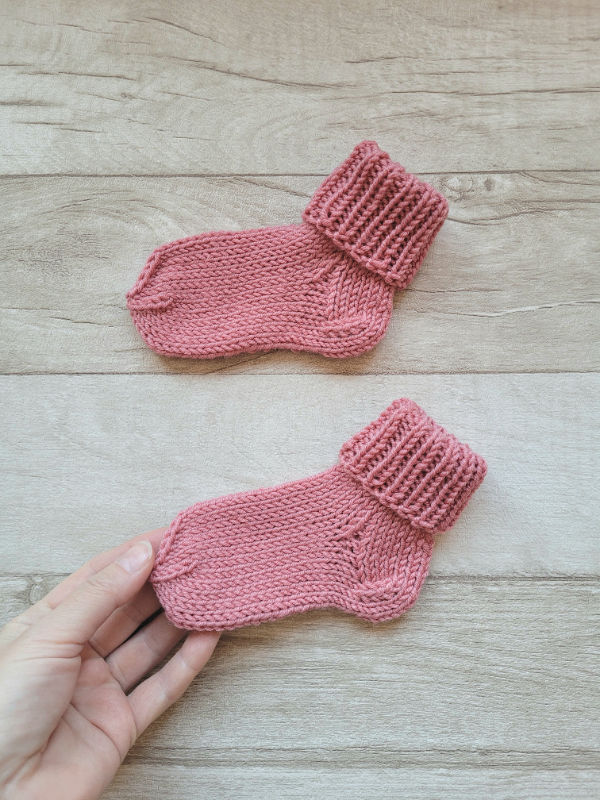 Kojinaitės 3-6 mėnesių mažyliui merino vilna palankynų dovana